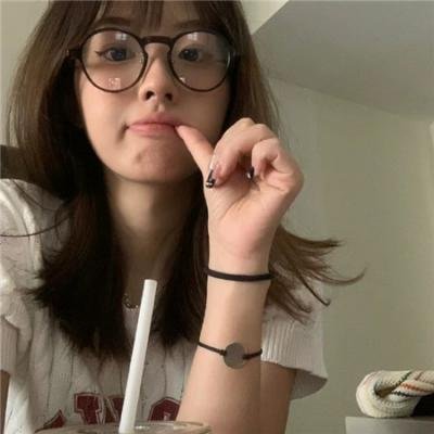 绿草如阴